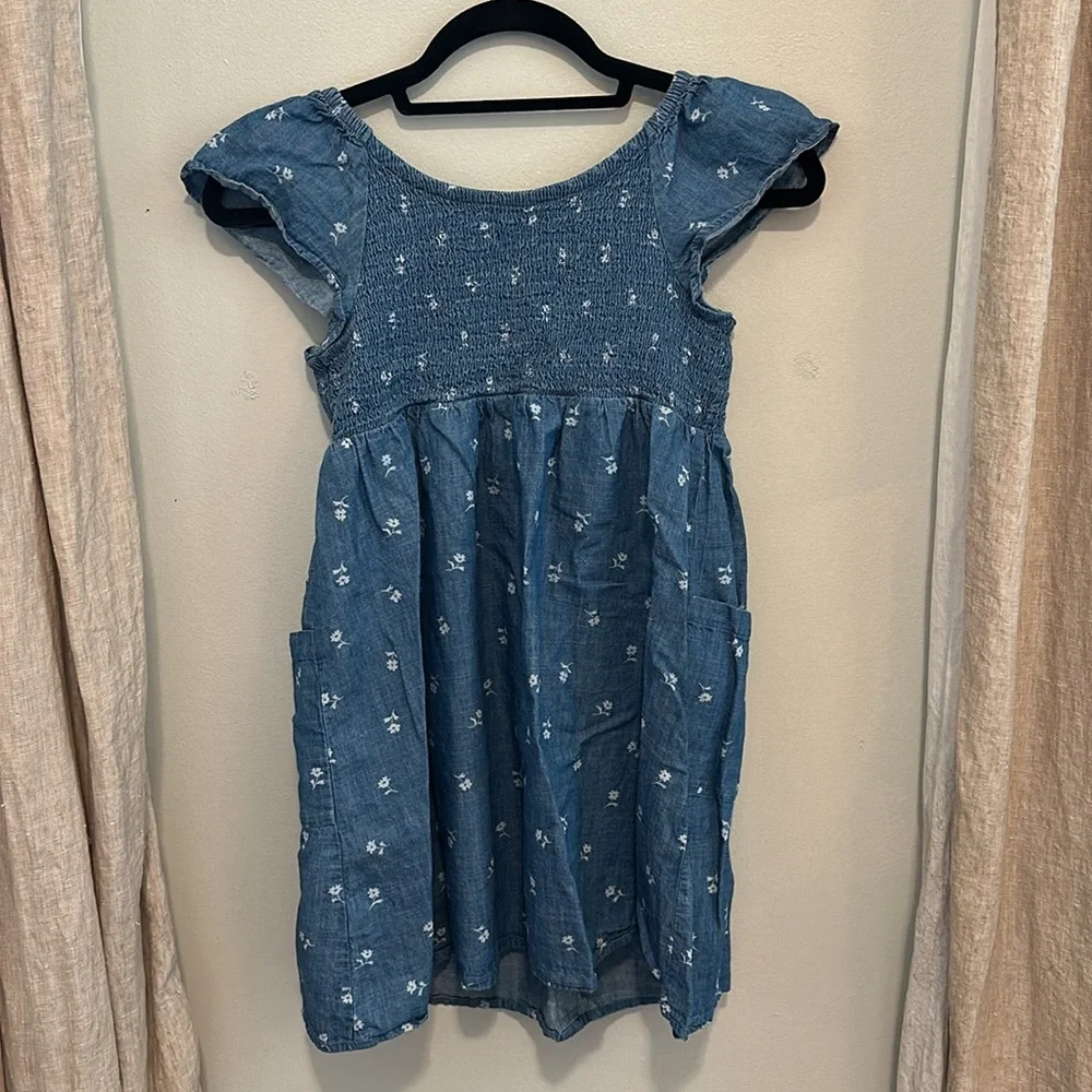 Cat & Jack Girls’ Flutter-Sleeve Smocked Floral Chambray Dress, Size L - Picture 3 of 8